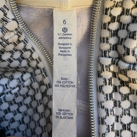 Lululemon patterned zip-up - Picture 4 of 4